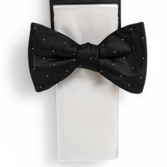Alfani Men’s Brookes Black Dot Pre-Tied Bow Tie & White Pocket Square Set - Picture 1 of 1